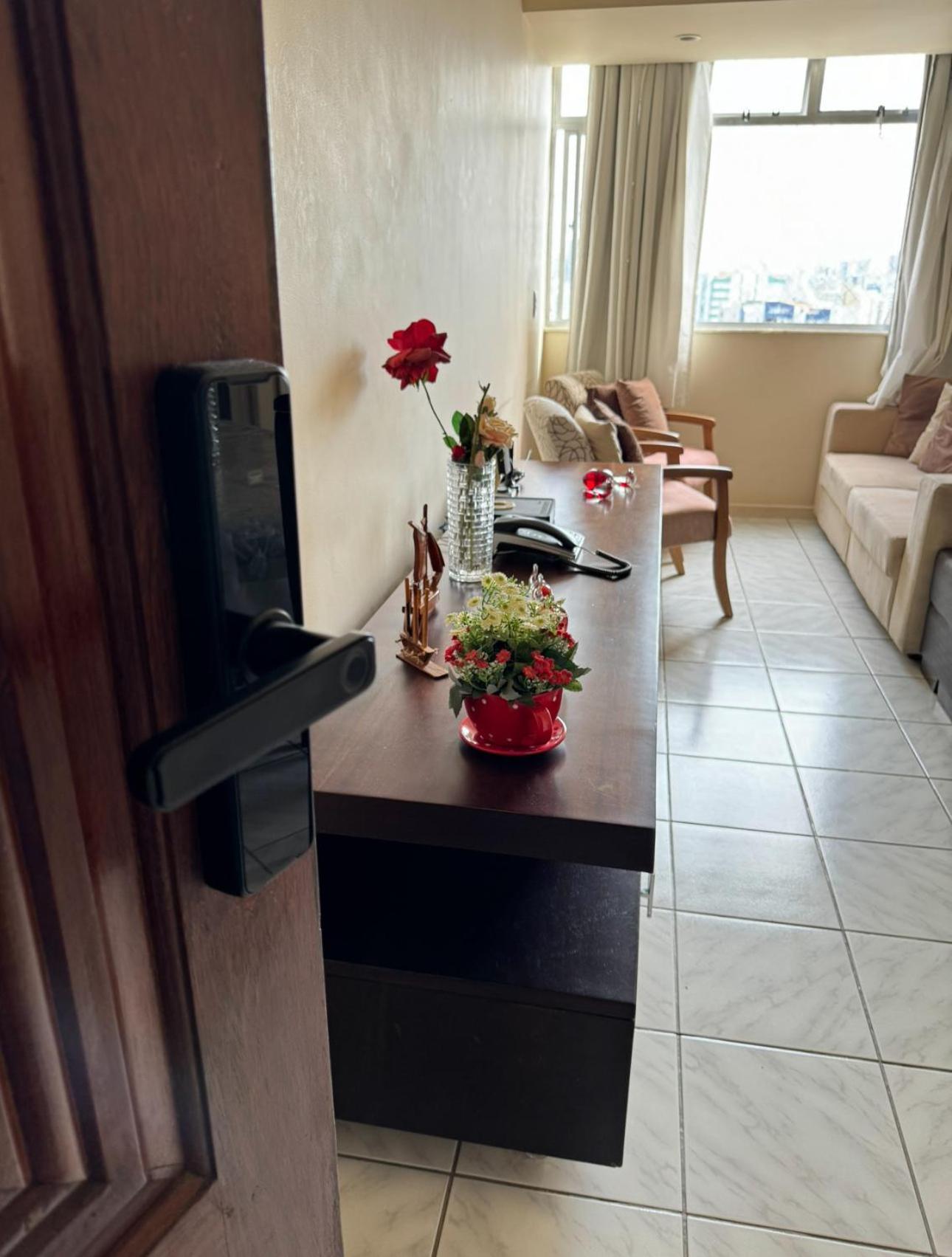 Apartment Cantinho Da Carol - Pituba - Localizacao Perfeita!
