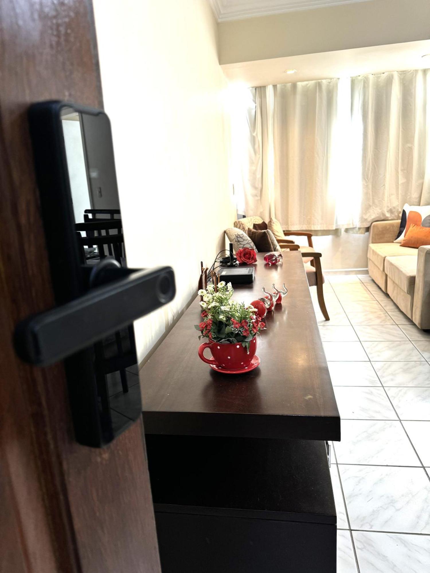 Cantinho Da Carol - Pituba - Localizacao Perfeita! Apartment